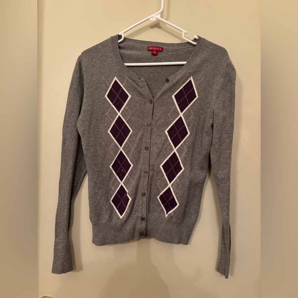 Merona Gray Sweater with Purple Argyle Pattern Size Medium